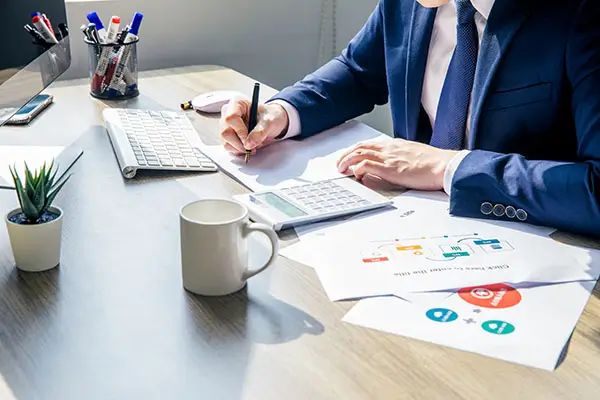 大学同学张茵简介